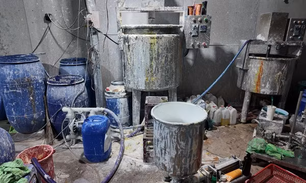 Công an TPHCM triệt phá đường dây sản xuất, buôn bán mỹ phẩm giả quy mô lớn