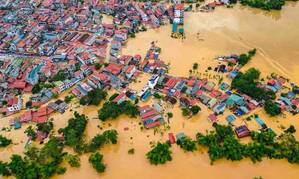 Nước lũ vượt báo động 3, nhiều nơi ở Lạng Sơn ngập trong biển nước