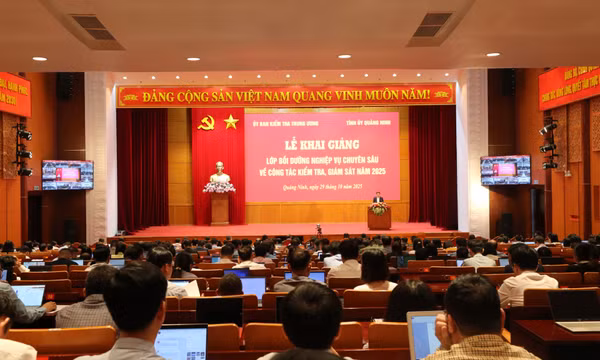 Khai giảng Lớp bồi dưỡng nghiệp vụ chuyên sâu về công tác kiểm tra, giám sát năm 2025