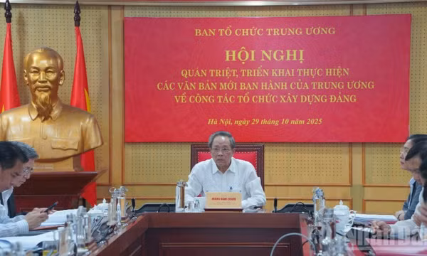 Tăng cường sự lãnh đạo của Đảng đối với việc thực hiện trách nhiệm giải trình trong hoạt động công vụ