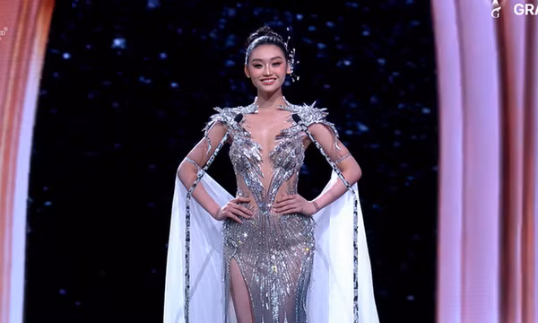 Hoa hậu Yến Nhi gặp sự cố ở bán kết Miss Grand International 2025