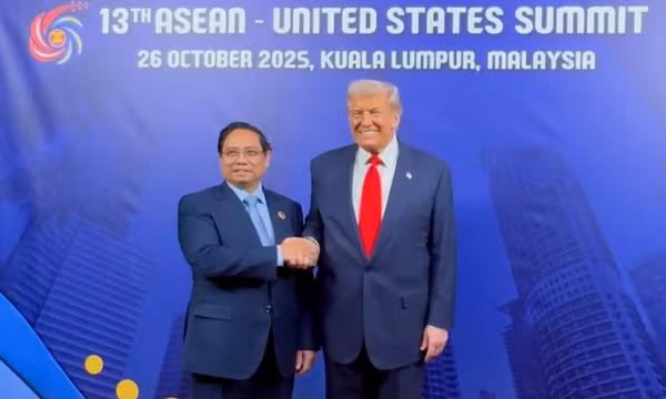 Thủ tướng Phạm Minh Chính gặp Tổng thống Hoa Kỳ Donald Trump