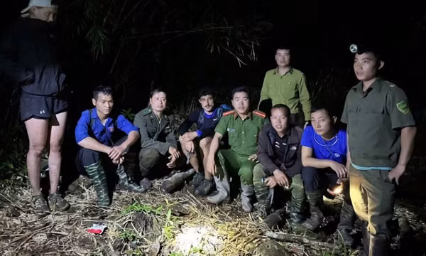 Tìm 2 khách du lịch nước ngoài lạc trong rừng Lào Cai