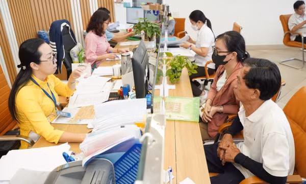 Có được bảo lưu phụ cấp kiêm nhiệm hoạt động không chuyên trách xã?