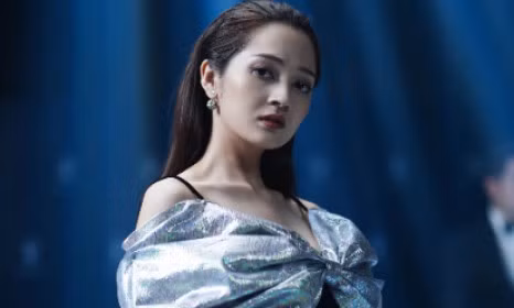 Em xinh say hi Bảo Anh xin lỗi vì sự cố trang phục ở Hạ Long