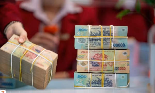 Lãi suất tiết kiệm ngân hàng rục rịch tăng