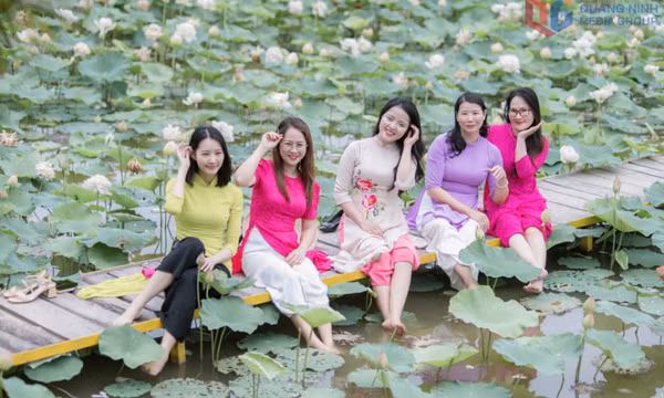 Du lịch mở lối cho vùng cao Quảng Ninh 