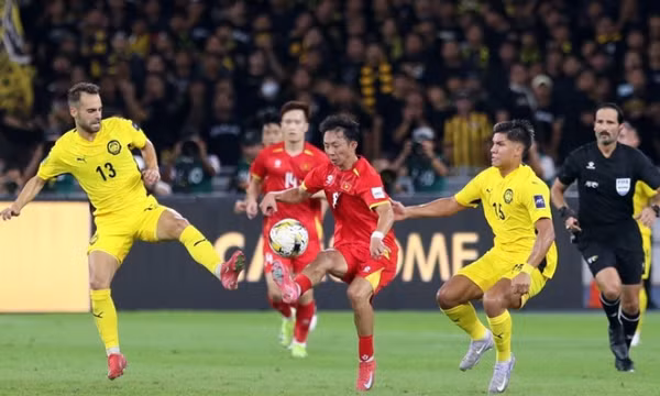 Báo Malaysia tố Liên đoàn Bóng đá Việt Nam báo cáo vụ 7 cầu thủ nhập tịch lên FIFA