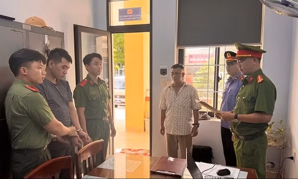 Bắt nghi phạm đốt nhà người tình làm 2 người chết