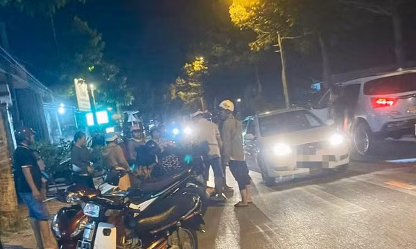 Nữ điều dưỡng tử vong sau va chạm với chó thả rông trên đường đi làm về