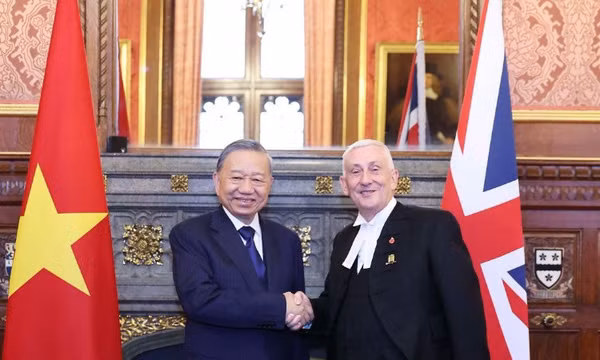 Tổng Bí thư Tô Lâm hội kiến Chủ tịch Hạ viện Anh Lindsay Hoyle