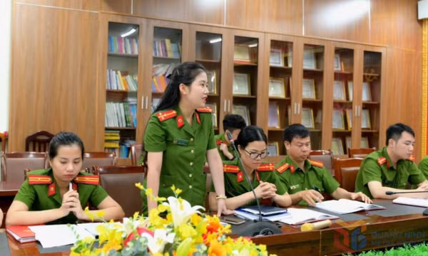 Phụ nữ Phòng Cảnh sát kinh tế: Giỏi chuyên môn, tích cực vì cộng đồng