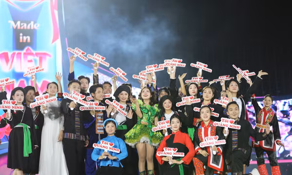 Dàn sao “cháy” hết mình với Hạ Long Concert 2025