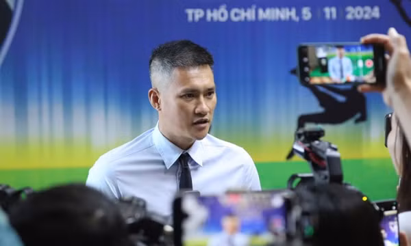 Rộ tin Lê Công Vinh trở lại Sông Lam Nghệ An với vai trò huấn luyện viên tập sự