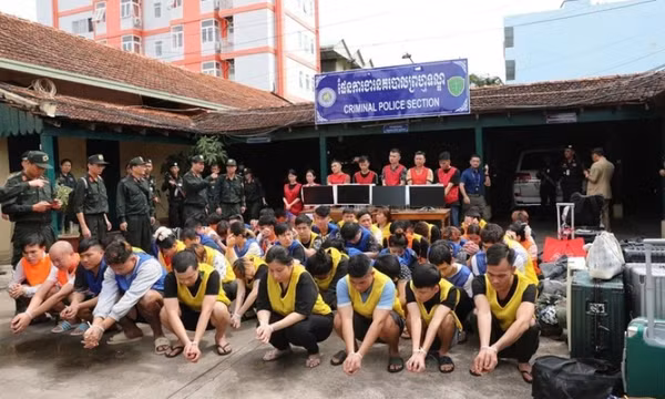 Cô gái Việt cầm đầu đường dây lừa đảo hơn 300 tỉ đồng ở Campuchia