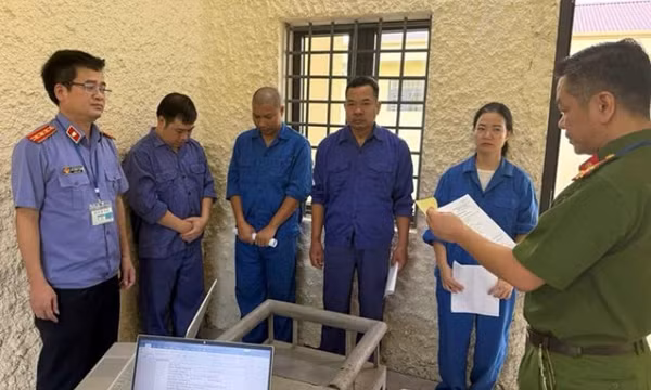 Phó Giám đốc Bệnh viện Phổi Hà Nội làm giả bệnh án lao phổi cho tội phạm