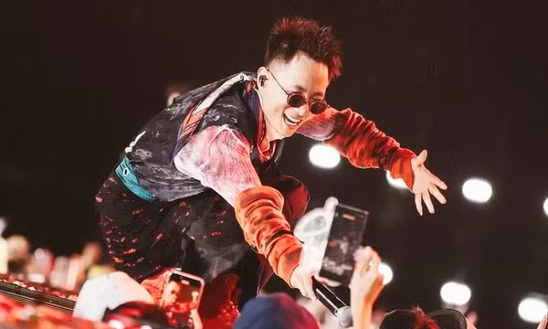 Ai dám phong Rhymastic là 'hoàng đế'?