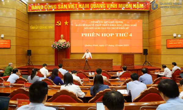 Thực hiện các nghị quyết "Bộ tứ trụ cột" của Bộ Chính trị: Quảng Ninh chạy đua với mệnh lệnh tương lai