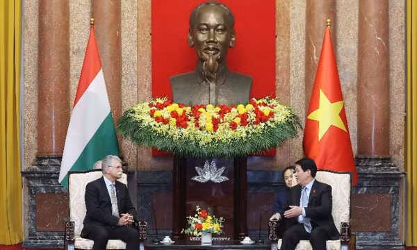 Chủ tịch Quốc hội Hungary Kover Laszlo kết thúc chuyến thăm chính thức Việt Nam