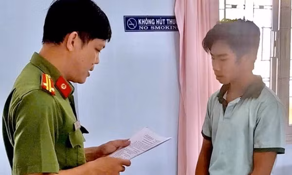 Bắt thanh niên xâm hại tình dục dẫn đến bé gái sinh con ở tuổi 16