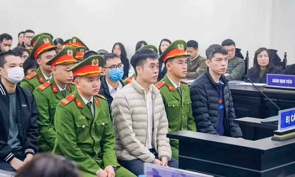 'Ông trùm' sữa giả Hiup lãnh 30 năm tù, hai phó tổng giám đốc lãnh 26 và 28 năm tù