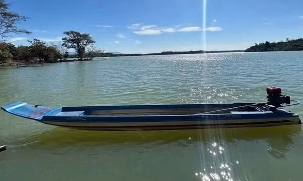 Đi câu cá, hai thiếu niên trôi dạt hơn 40km trên lòng hồ thủy điện Sê San 4