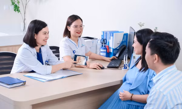 Nội soi buồng ối dẫn lưu bàng quang thai nhi: Can thiệp bào thai mở ra cơ hội cho thai nhi tắc nghẽn đường tiết niệu