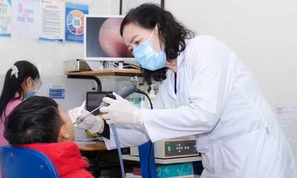 Đề phòng trẻ mắc cúm A khi trời lạnh sâu dịp cận Tết