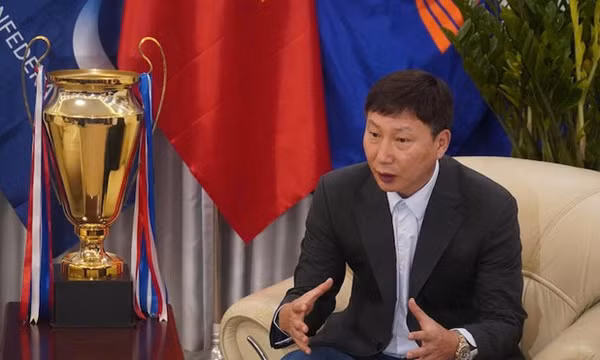 HLV Kim Sang-sik: Đội tuyển quốc gia luôn mở với cầu thủ U23 Việt Nam