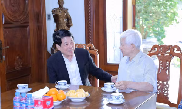 Chủ tịch nước Lương Cường thăm, chúc Tết, tri ân các đồng chí nguyên lãnh đạo Đảng, Nhà nước