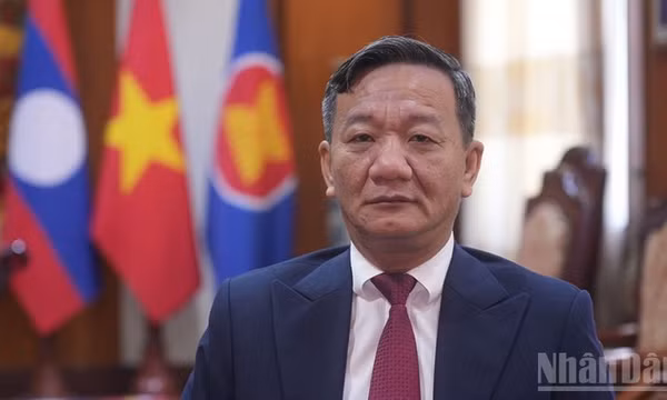 Tiếp tục khẳng định mối quan hệ gắn kết chiến lược Việt Nam-Lào