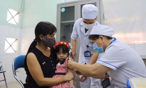 Chủ động ứng phó với nguy cơ xảy ra dịch bệnh bại liệt