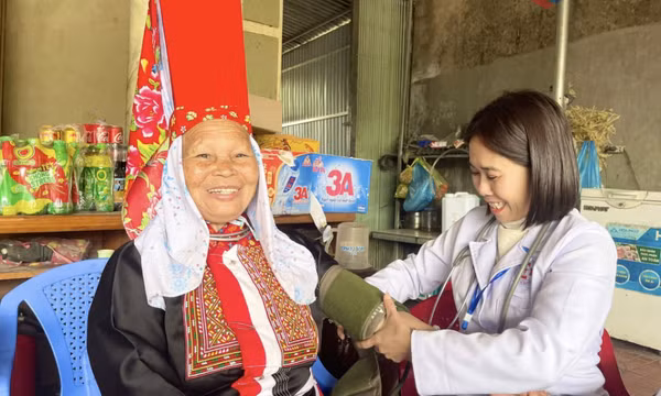 Xuân về trên bản người Dao