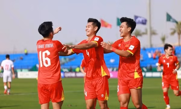 U23 Việt Nam mặc trang phục màu đỏ, U23 Trung Quốc lần đầu diện áo đấu phụ