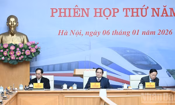 Tập trung nguồn lực, nhân lực, khẩn trương triển khai các dự án đường sắt trọng điểm