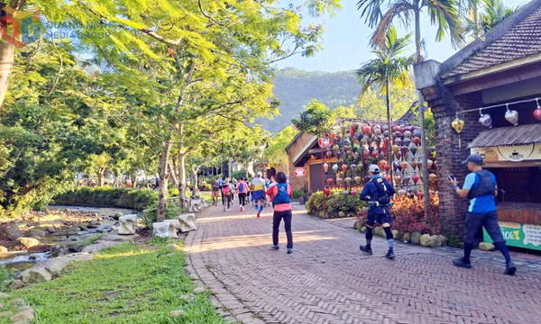 Đoàn famtrip tỉnh Thanh Hóa khảo sát sản phẩm "Một hành trình, hai miền di sản Hạ Long - Yên Tử"