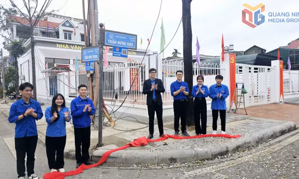 Đưa "ánh sáng số" đến cộng đồng