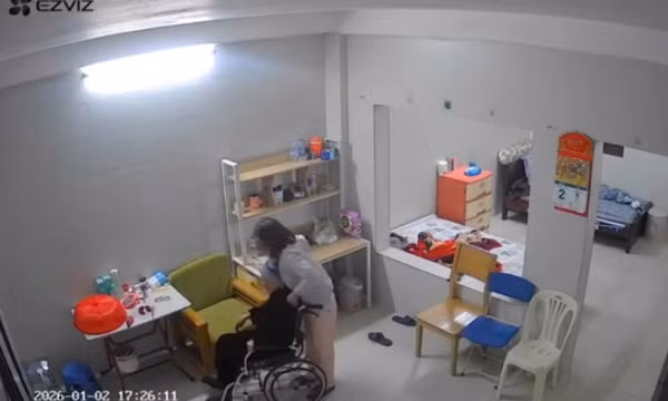 Công an vào cuộc vụ cụ bà 90 tuổi ở Hà Nội bị người giúp việc bạo hành