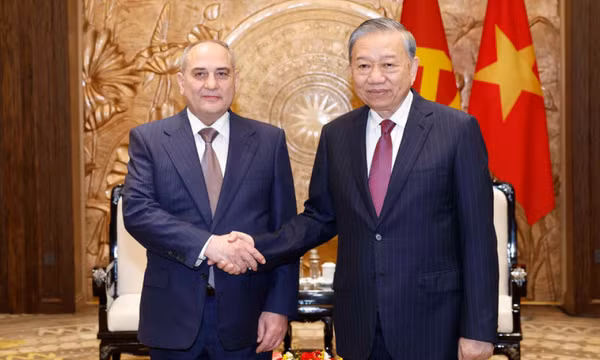 Tổng Bí thư Tô Lâm tiếp Đoàn đại biểu Đảng Azerbaijan Mới