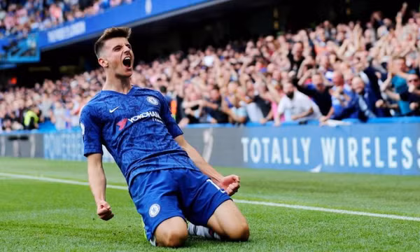 Báo Anh: MU rút khỏi thương vụ Mason Mount