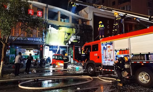 Nổ lớn tại nhà hàng thịt nướng ở Trung Quốc, 31 người thiệt mạng