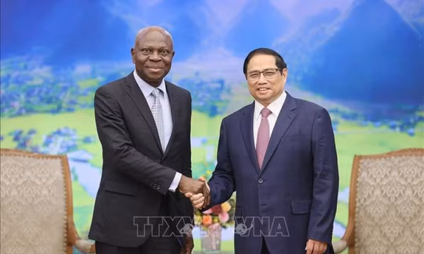Thủ tướng Phạm Minh Chính tiếp Tổng Giám đốc Tổ chức Lao động Quốc tế