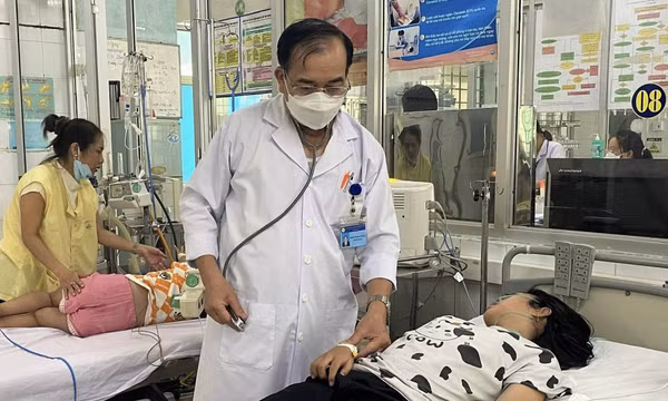 Hóc hạt chôm chôm, bé gái 5 tuổi tử vong