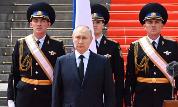 Tổng thống Putin biểu dương quân đội và an ninh Nga đã 'cứu đất nước khỏi hỗn loạn'