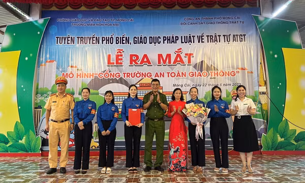 Ra mắt mô hình “Cổng trường ATGT”