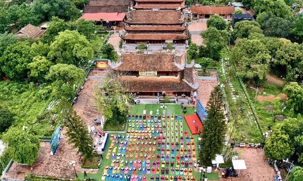 Gần 1.000 người tham gia Ngày Yoga Quốc tế lần thứ 9 tại Quảng Ninh 