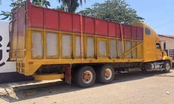 Mexico: Phát hiện 129 người di cư chen chúc trên một chiếc xe tải