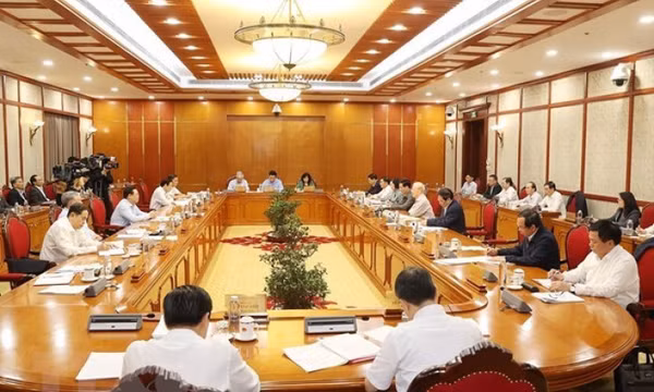 Ban Bí thư Trung ương Đảng thi hành kỷ luật tổ chức đảng, đảng viên