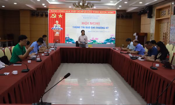 Hội nghị thông tin báo chí thường kỳ