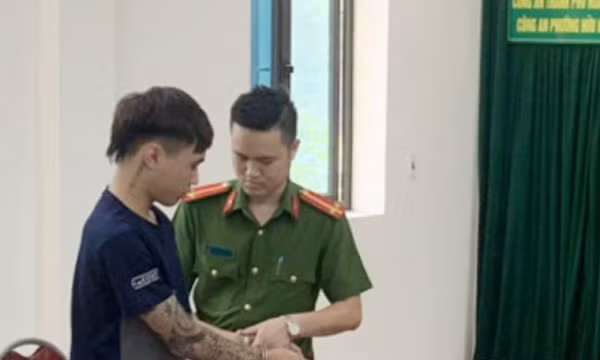Đua xe rồi quay clip khoe chiến tích, một thanh niên bị bắt